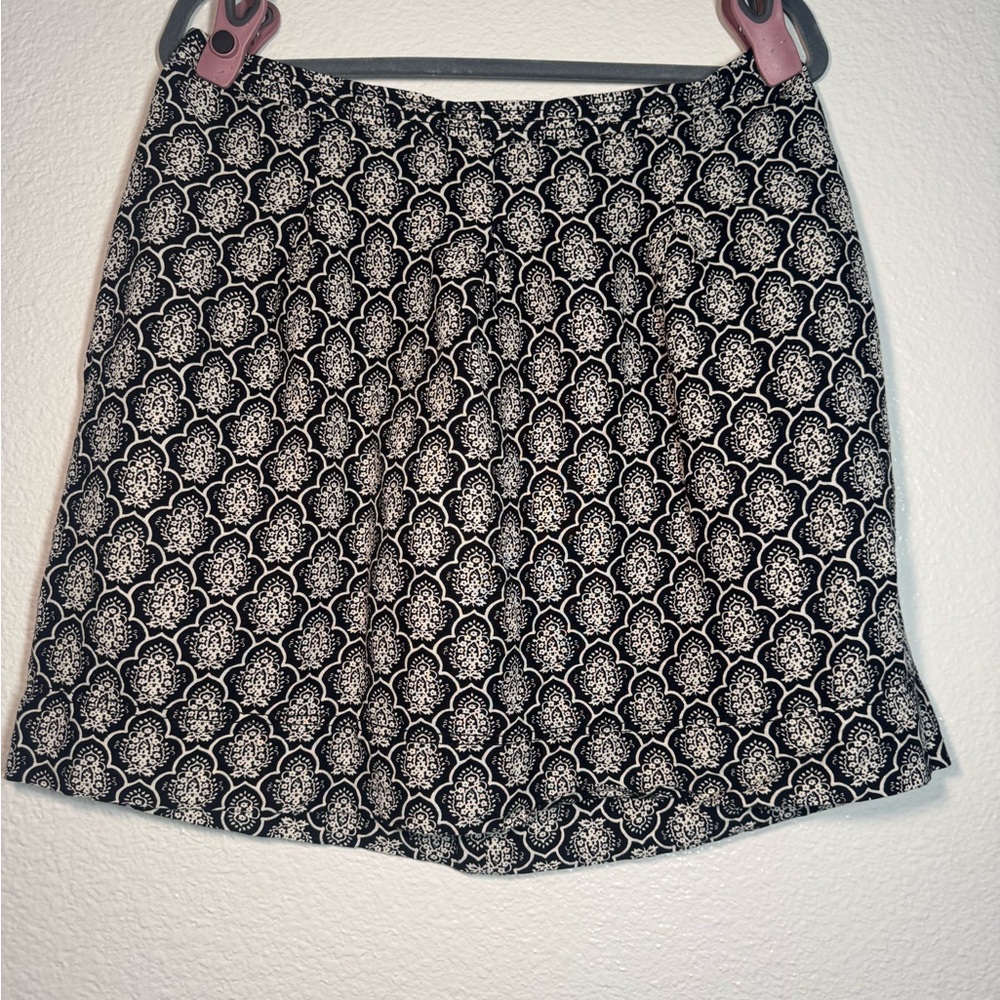 LOFT Black & cream Medallion Print Mini Skirt